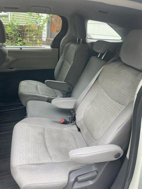 2021 Toyota Sienna LE 8 Passenger