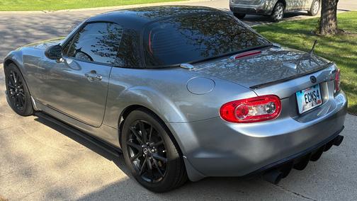 Silver 2012 Mazda MX-5 Miata Grand Touring