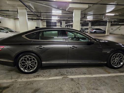 2023 Genesis G80 2.5T