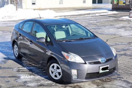 2010 Toyota Prius III