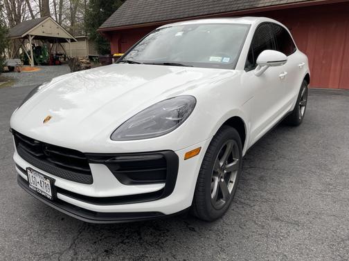 2023 Porsche Macan T