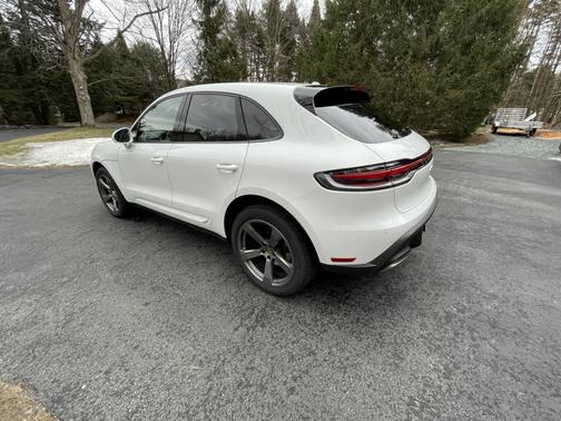 2023 Porsche Macan T