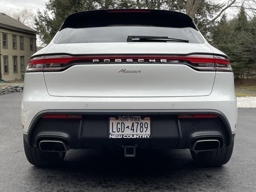 2023 Porsche Macan T