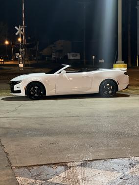 White 2019 Chevrolet Camaro 2SS