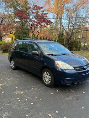 2005 Toyota Sienna CE