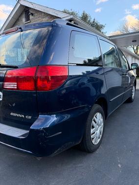 2005 Toyota Sienna CE