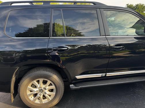 2021 Toyota Land Cruiser Base