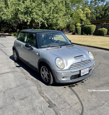 2005 MINI Cooper S Base