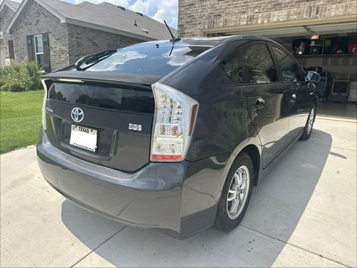 Gray 2010 Toyota Prius IV