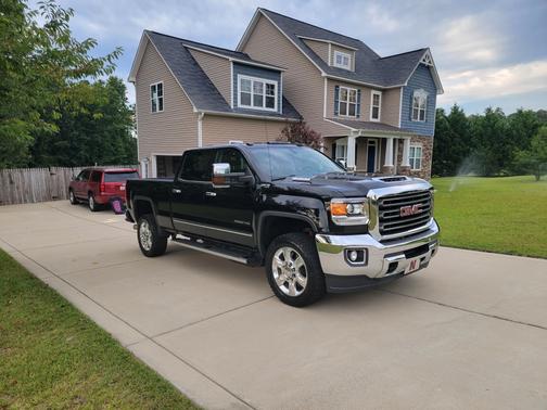 Photo 2 of 13 of 2017 GMC Sierra 2500 SLT