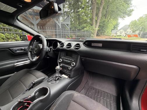 Red 2015 Ford Mustang V6