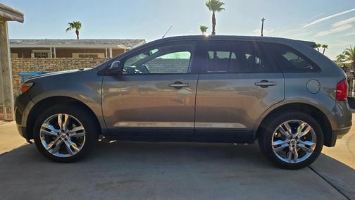 Gray 2014 Ford Edge SEL