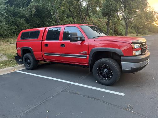 2005 Chevrolet Silverado 2500 LT H/D Crew Cab