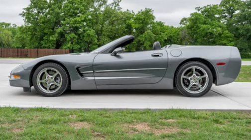 2003 Chevrolet Corvette Base