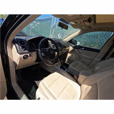 Black 2014 Volkswagen Tiguan 4MOTION Auto SEL