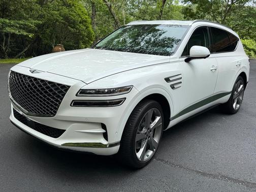 White 2022 Genesis GV80 2.5T