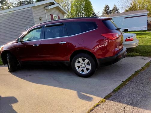 Red 2011 Chevrolet Traverse LT