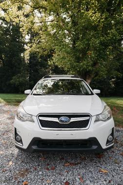 White 2016 Subaru Crosstrek 2.0i Premium