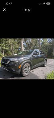 Black 2023 Kia Seltos LX