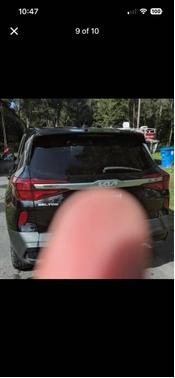 Black 2023 Kia Seltos LX