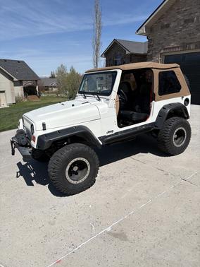 White 1997 Jeep Wrangler SE