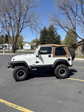White 1997 Jeep Wrangler SE