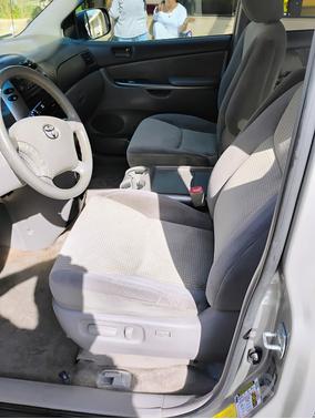 2009 Toyota Sienna LE