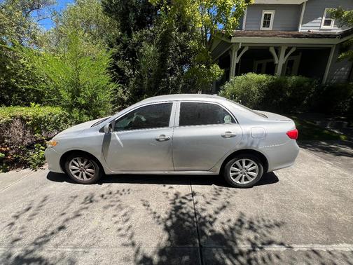 Gray 2010 Toyota Corolla LE