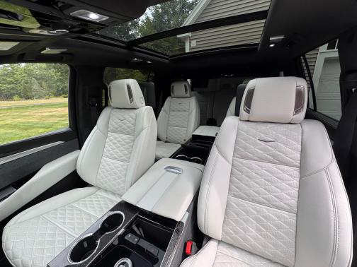 2025 Cadillac Escalade ESV V-Series