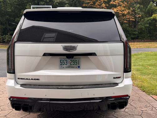 2025 Cadillac Escalade ESV V-Series