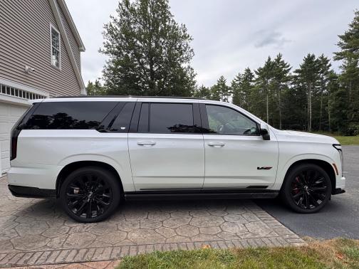 2025 Cadillac Escalade ESV V-Series