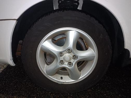 White 2000 Ford Taurus SES