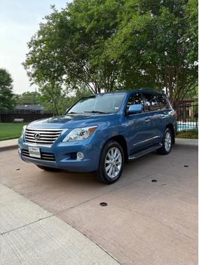 2009 Lexus LX 570 Base