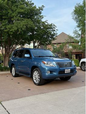 2009 Lexus LX 570 Base