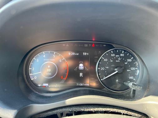 2021 Nissan Kicks SR