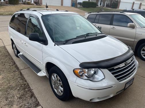 2006 Chrysler Town & Country Limited