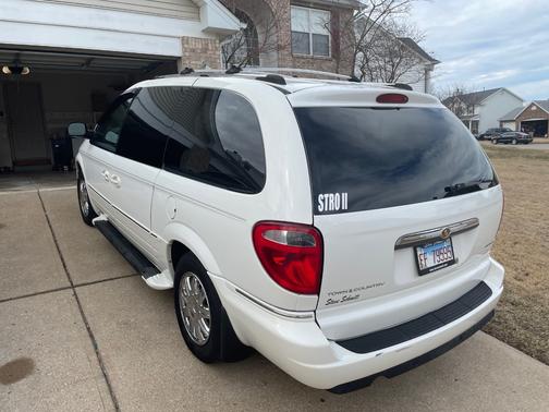 2006 Chrysler Town & Country Limited