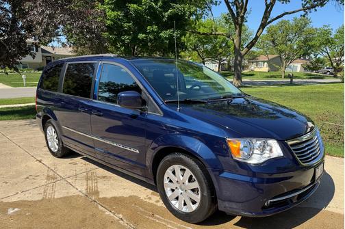 Blue 2013 Chrysler Town & Country Touring