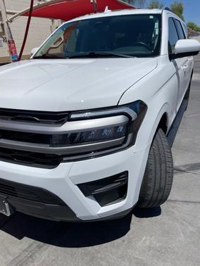White 2024 Ford Expedition Max XLT
