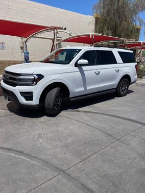 White 2024 Ford Expedition Max XLT