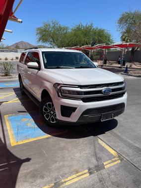 White 2024 Ford Expedition Max XLT