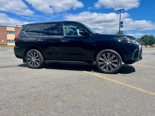 2021 Lexus LX 570 Three-Row
