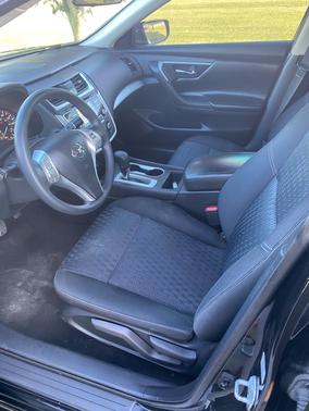 Black 2016 Nissan Altima 2.5 S