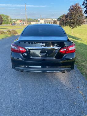 Black 2016 Nissan Altima 2.5 S