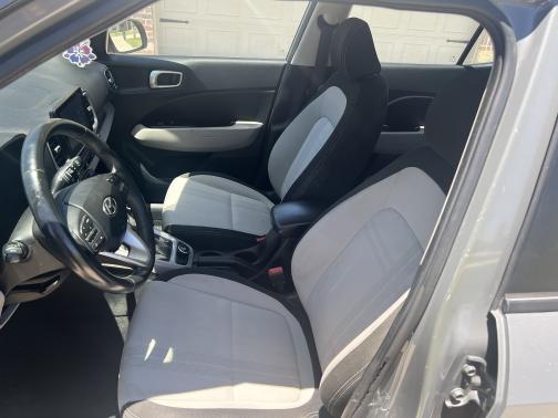 2021 Hyundai VENUE SEL