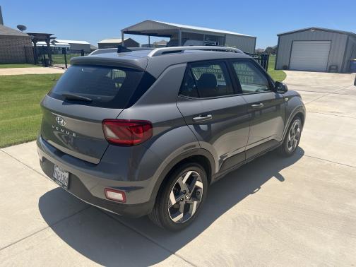 2021 Hyundai VENUE SEL