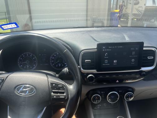 2021 Hyundai VENUE SEL