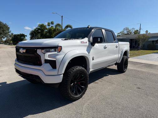 White 2025 Chevrolet Silverado 1500 RST