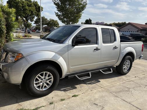 Silver 2019 Nissan Frontier SV