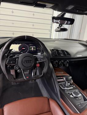 Blue 2017 Audi R8 5.2 V10 plus